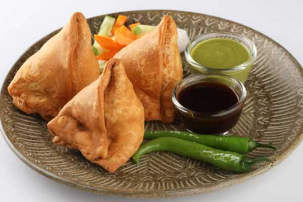 Veg Samosa (2) 