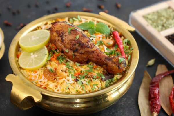 Hyderabadi Chicken Dum Biryani