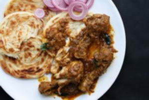 Paratha(3pcs) With Chicken Curry