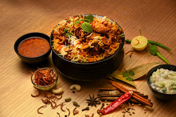 CHICKEN DUM BIRYANI