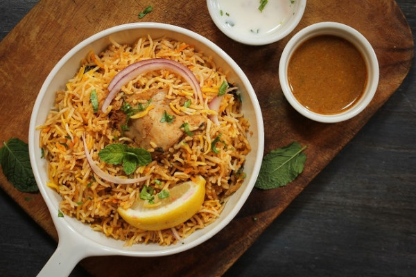 BONELESS CHICKEN BIRYANI 