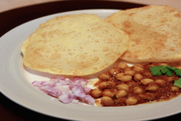 CHOLE BHATURA