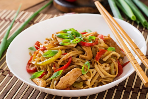 CHICKEN NOODLES