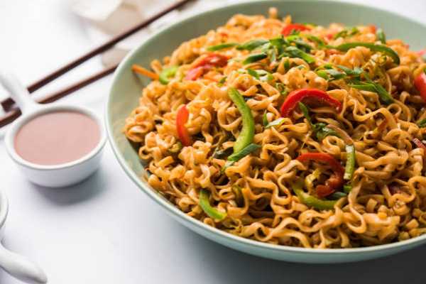 Veg Hakka Noodles