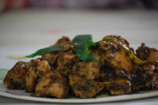 KARIVEPAKU KODI  (CURRY LEAVES CHICKEN)