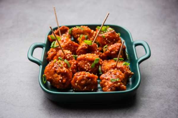 CHICKEN MANCHURIAN (WET)