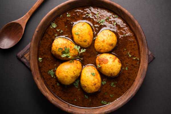 Egg Jhal Faraizi A La Carte with rice