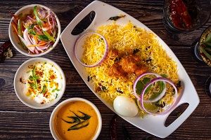 Vijayawada Boneless Chicken Bucket Biryani 