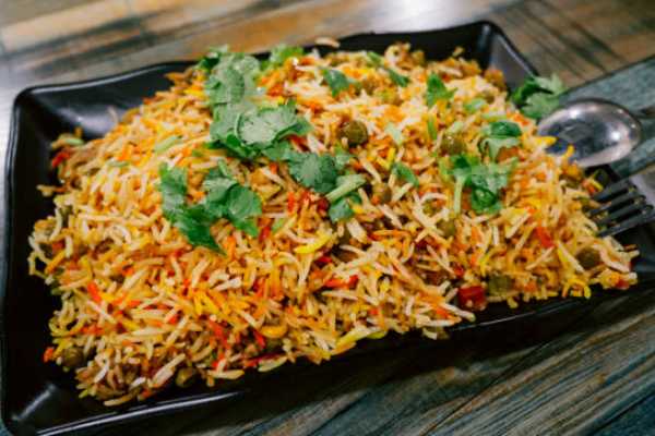 Ulavacharu Veg Dum Biryani