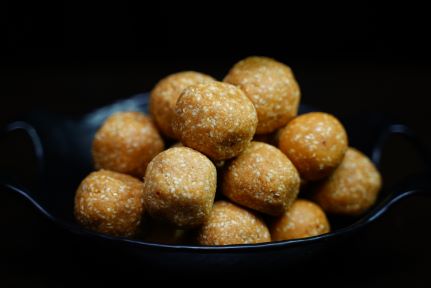 Nuvvula Laddu