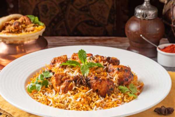 Ulavacharu Chicken Dum Biryani 
