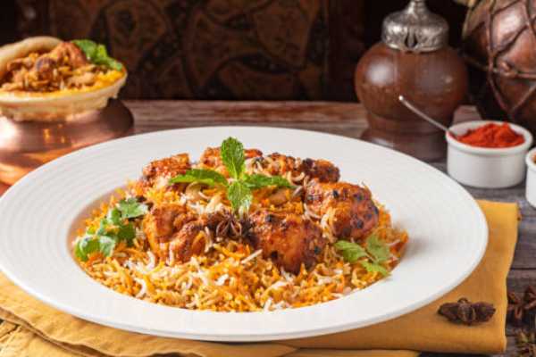 Ulavacharu Boneless Chicken Biryani
