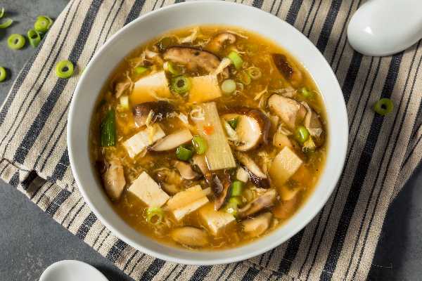 Veg hot and sour soup