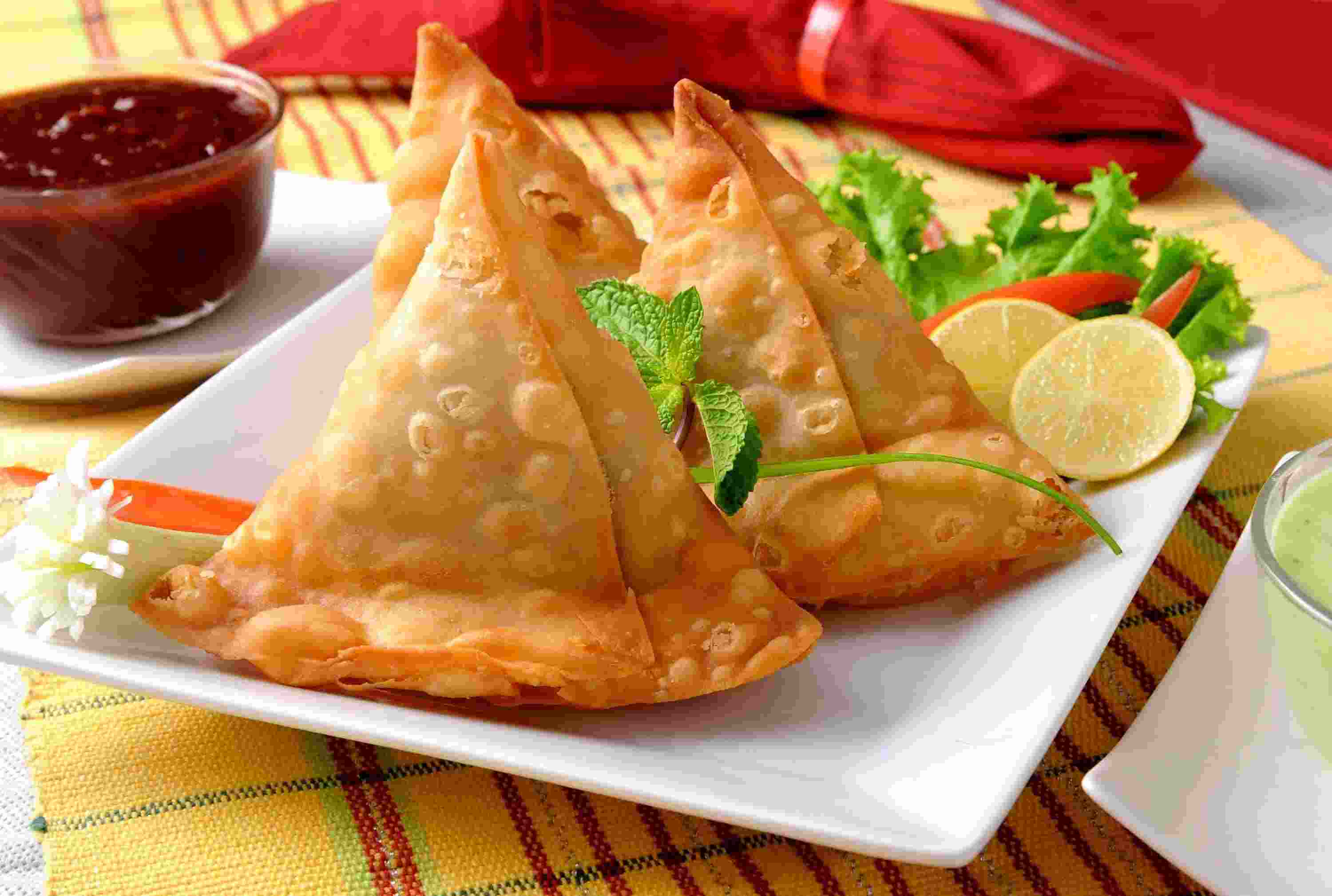 Vegetable Samosas (2 Pcs)