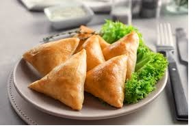 Chicken Hand Made Samosa (5 Pieces)