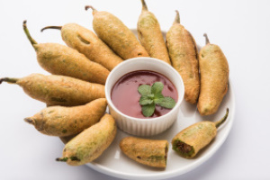 Mirchi Bhajji (Street Style)