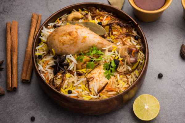 Hyderabadi Chicken Dum Biryani