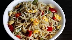 Egg Hakka Noodles