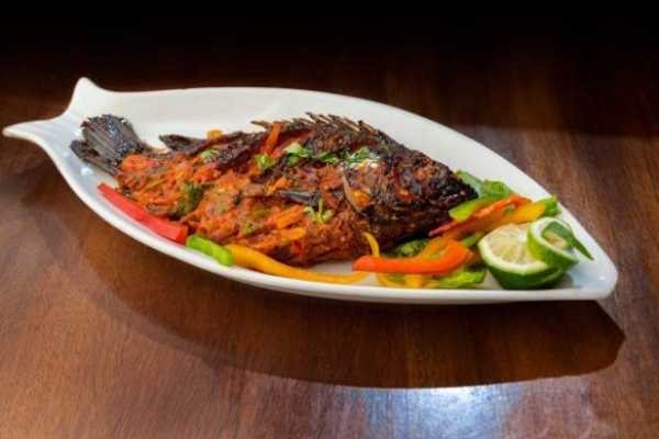 GOLDEN POMFRET  FISH THAVA FRY 