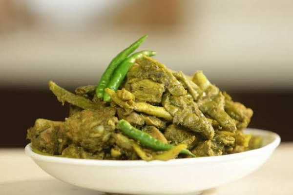 Green Mirchi Chicken