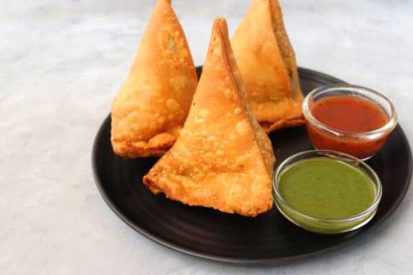 Vegetable samosa(2 Pc)