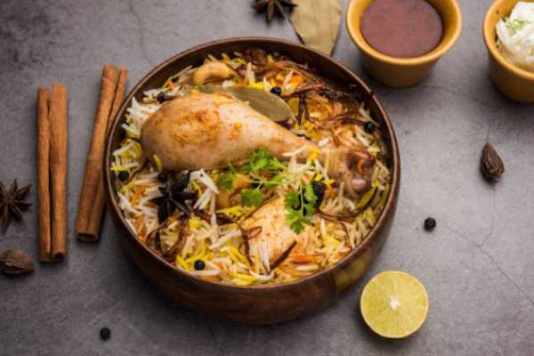 Hyderabadi Chicken Dum Biryani