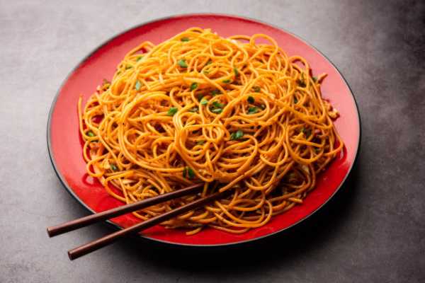Veg Hakka Noodles