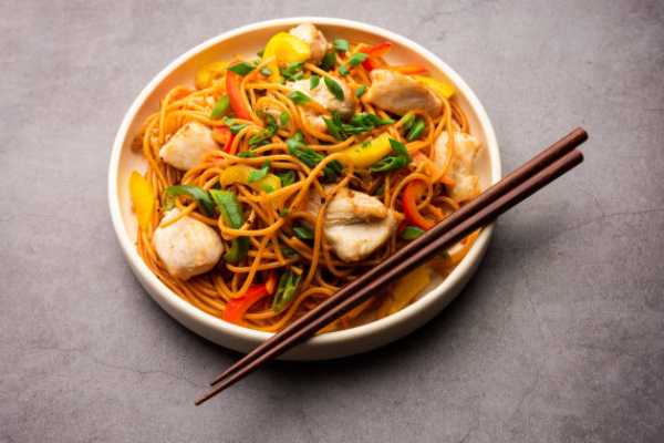 Chicken Hakka Noodles 