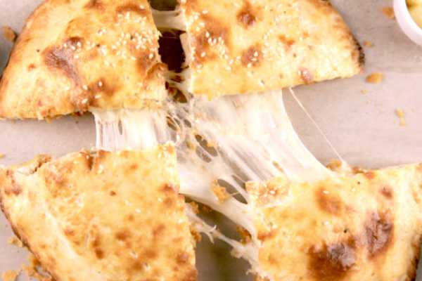 Cheese Naan