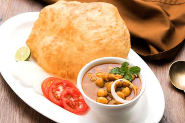 Chole Batura (1Pc)