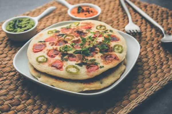 Onion Tomato Uthapam