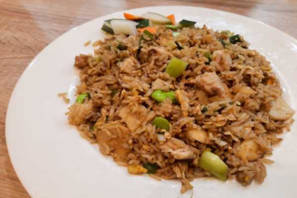 Schezwan Fried Rice(Chicken)