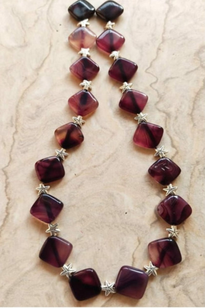 Diamond shaped agate chain