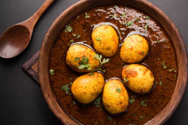 Ulavacharu Egg Curry