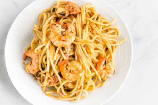 Hakka Noodles Shrimp