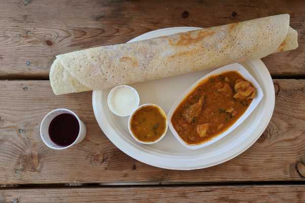 Dosa with Chicken Curry