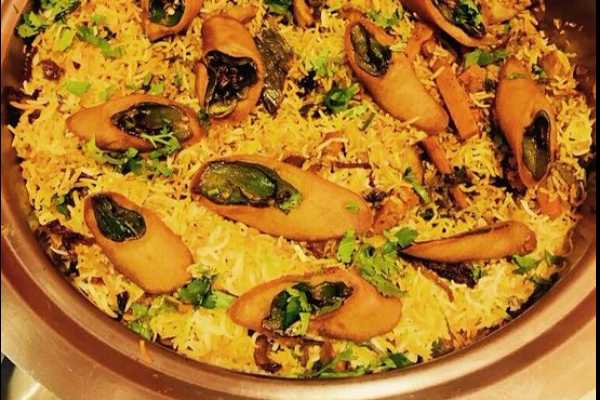 Cut Mirchi Bajji Biryani