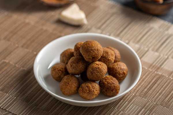 Jaggery Coconut Laddu