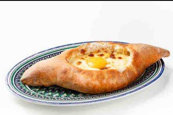 Adjaruli khachapuri