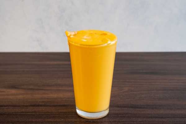 Mango lassi