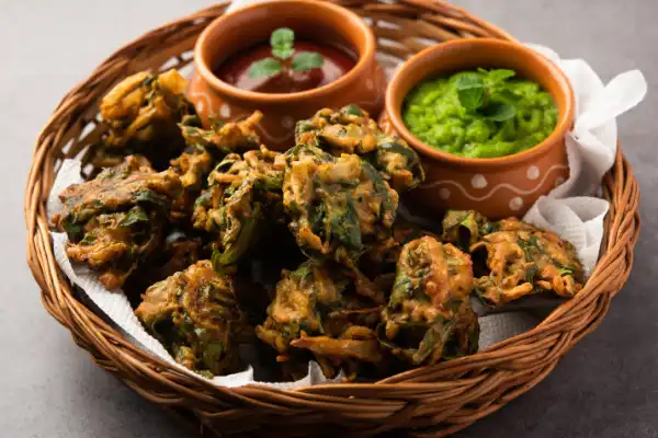 onion spinach pakora