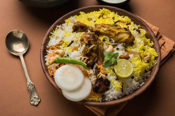 Hyderabadi Chicken Dum Biryani