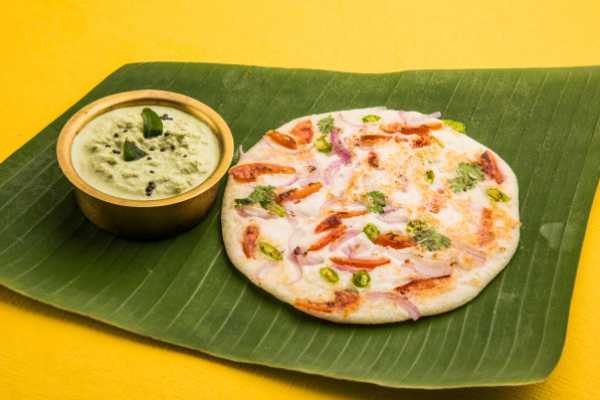 Onion Tomato Uthappam 