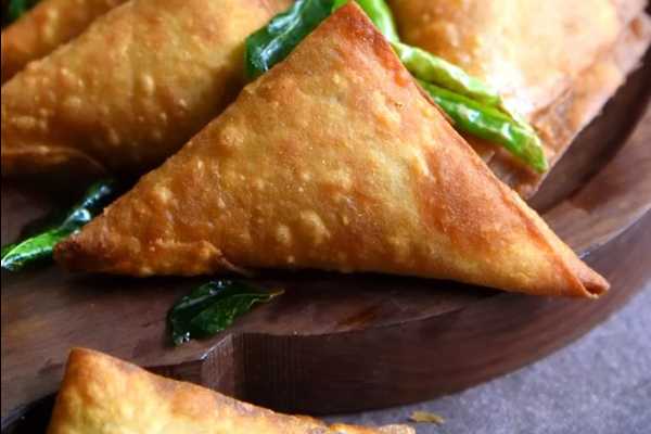 Onion Samosa (5pcs)