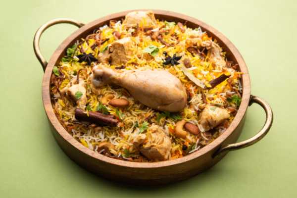 Chicken Dum Biryani (With Bones)