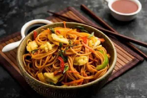 Schezwan Egg Noodles