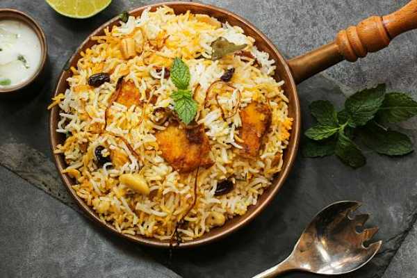 Hyderabadi Chicken Dum Biryani