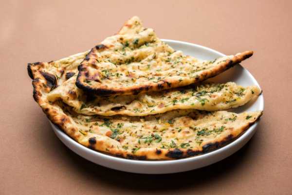 Garlic naan