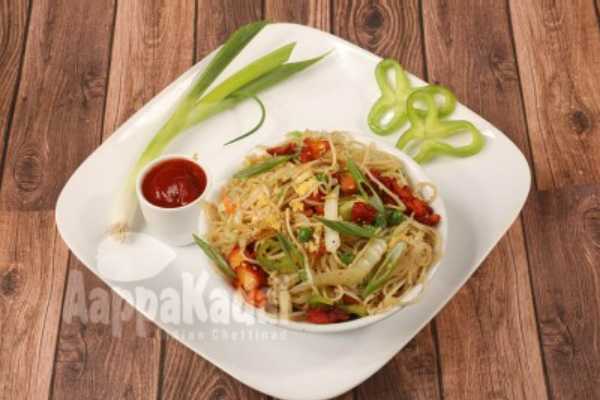 GARLIC CHICKEN NOODLES 