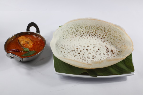 AAPPAM WITH FISH CURRY 